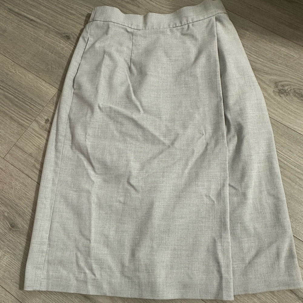 UNIQLO MIDI SKIRT WITH FRONT FOLD IN SIZE S